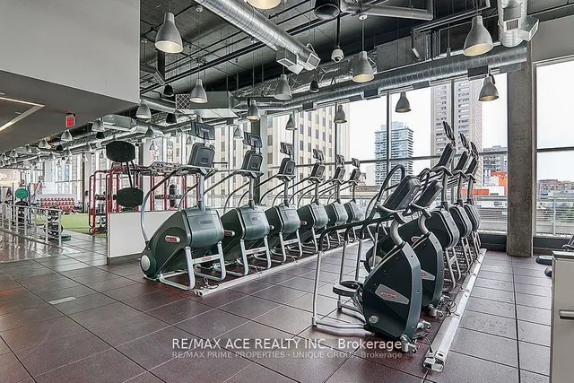 Additional image 32 of 386 Yonge St Unit 702