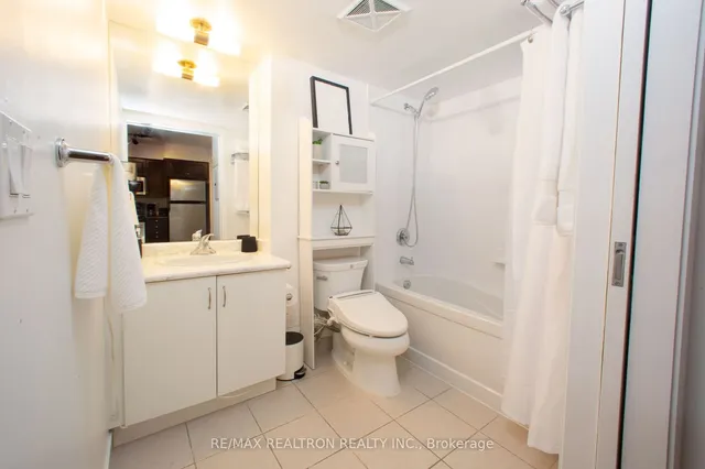 Additional image 15 of 209 Fort York Blvd Unit 1265