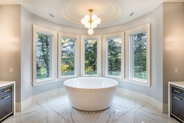 Additional image 23 of 15 Tudor Gate