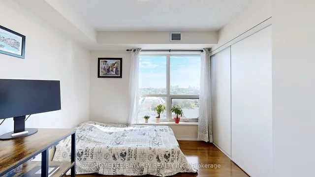 Additional image 14 of 181 Village Green Sq Unit 1020