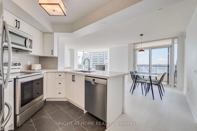 Additional image 11 of 5 Northtown Way Unit 702