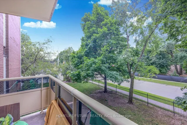 Additional image 23 of 921 Midland Ave Unit 204