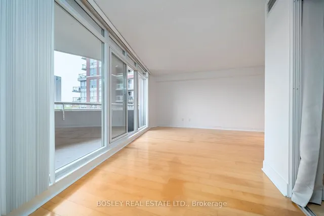 Additional image 6 of 550 Queens Quay Unit 318