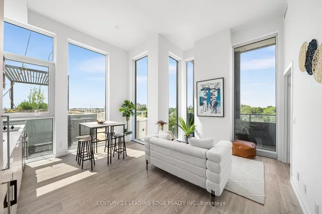 Additional image 7 of 2020 Bathurst St Unit 1001
