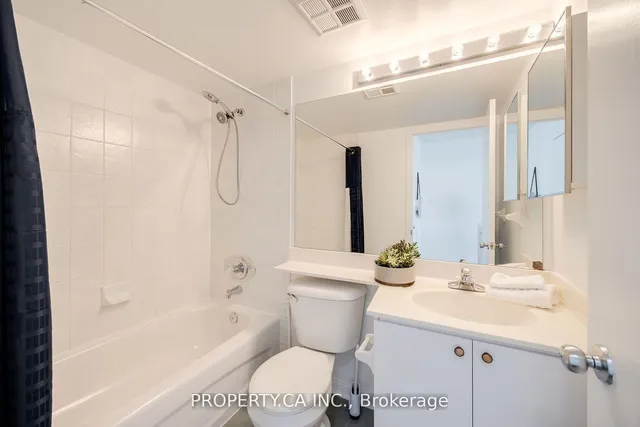 Additional image 7 of 1029 King St Unit 208