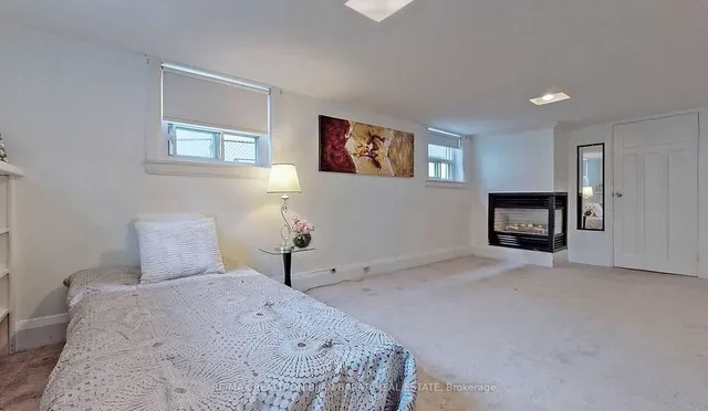 Additional image 8 of 37 Regina Ave