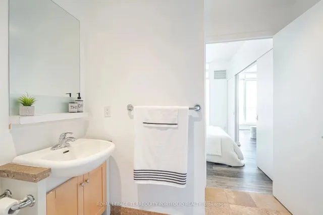 Additional image 12 of 208 Queens Quay Unit 2503