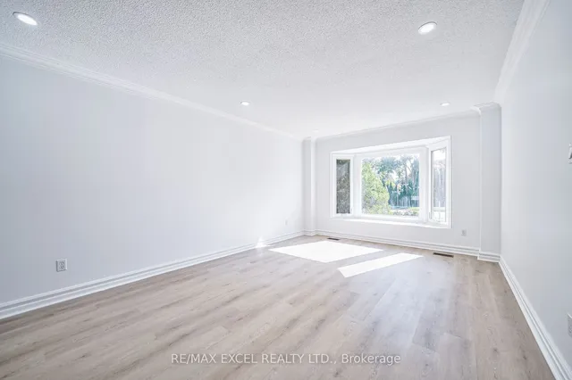 Additional image 11 of 66 Dempster St