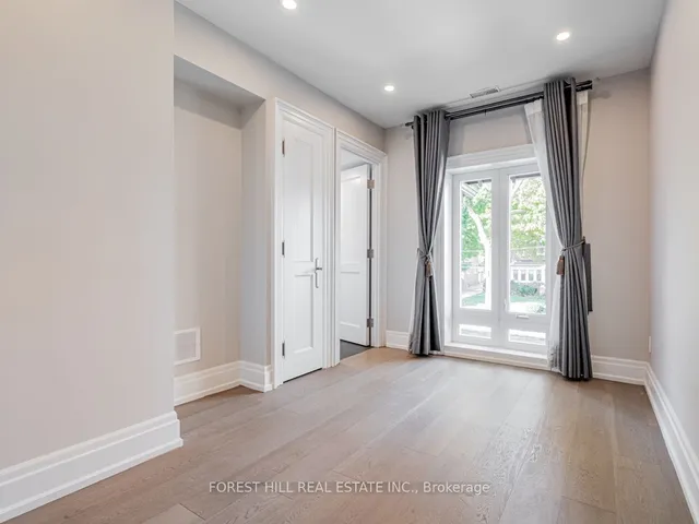 Additional image 26 of 15 Strathallan Blvd