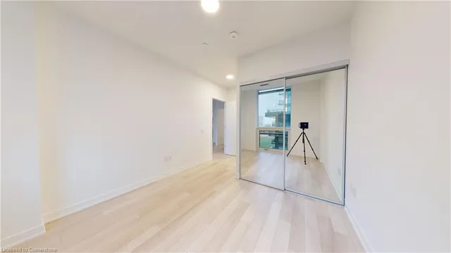 Additional image 20 of 39 Roehampton Ave Unit 411