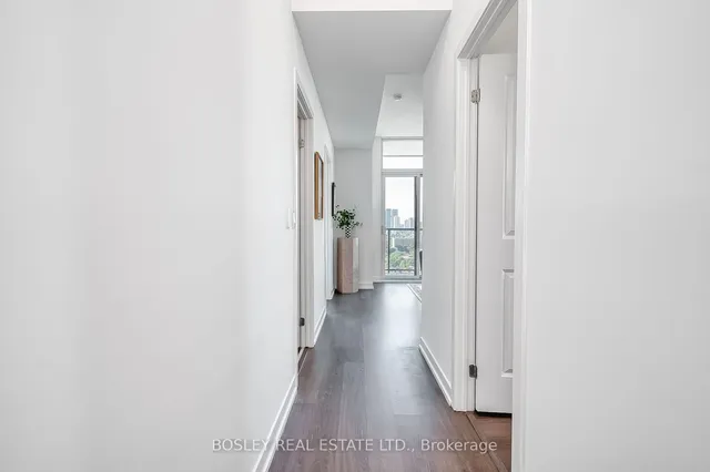 Additional image 19 of 105 George St Unit 1904