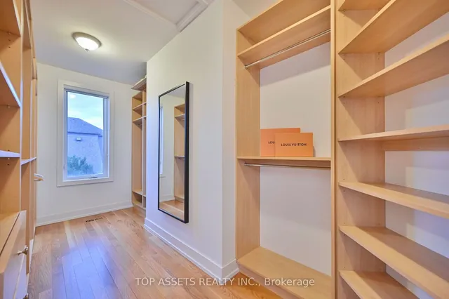 Additional image 17 of 165 Strathnairn Ave