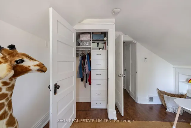 Additional image 19 of 2229 Lawrence Ave