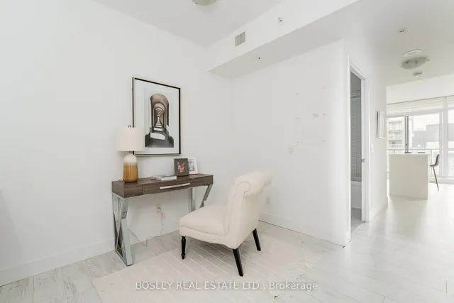 Additional image 25 of 39 Sherbourne St Unit 706