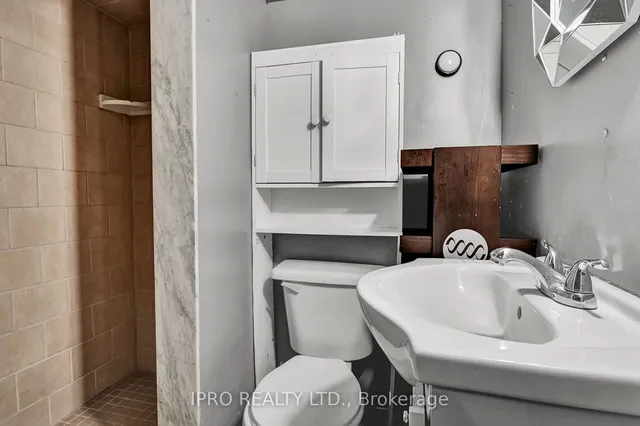 Additional image 8 of 1244 College St