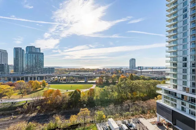 Additional image 28 of 30 Ordnance St Unit 1112