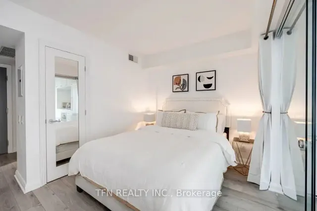 Additional image 4 of 155 Yorkville Ave Unit 2910