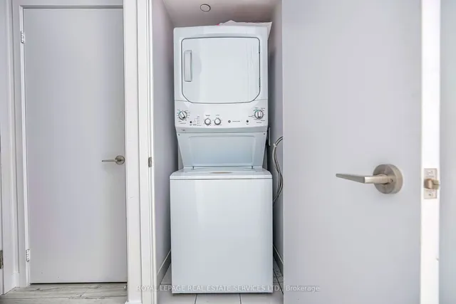 Additional image 28 of 8 Eglinton Ave Unit 2705