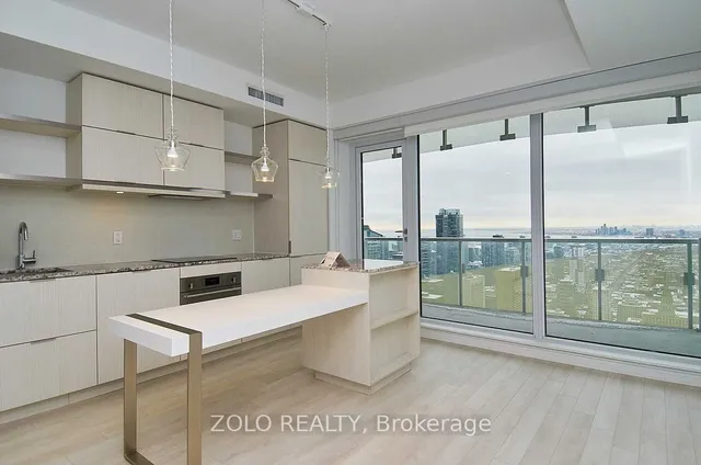 Additional image 3 of 197 Yonge St Unit 5611