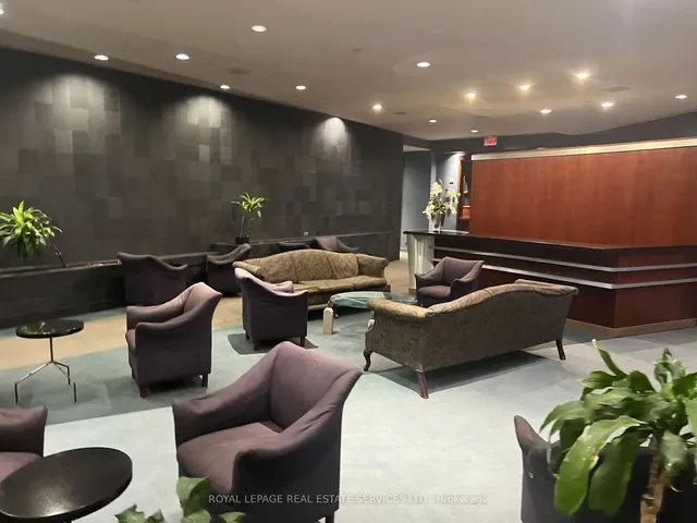 Additional image 11 of 38 Elm St Unit 811