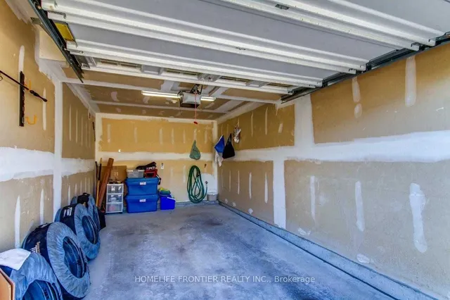 Additional image 32 of 137 Isaac Devins Blvd Unit 6
