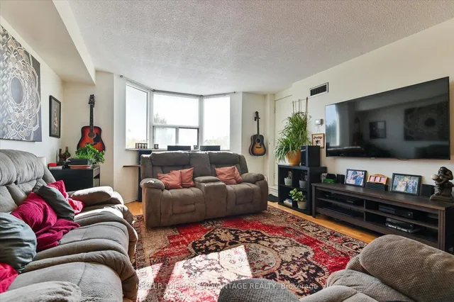 Additional image 9 of 3845 Lake Shore Blvd Unit 310