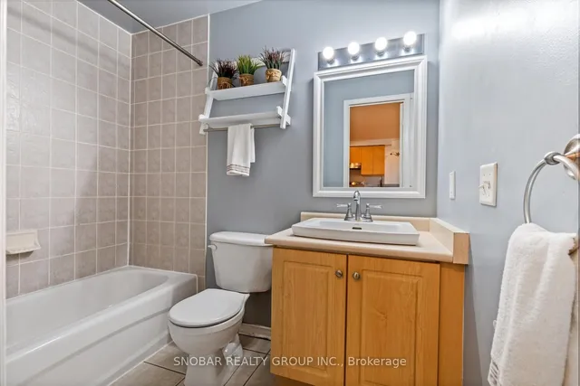 Additional image 15 of 760 Lawrence Ave Unit 83