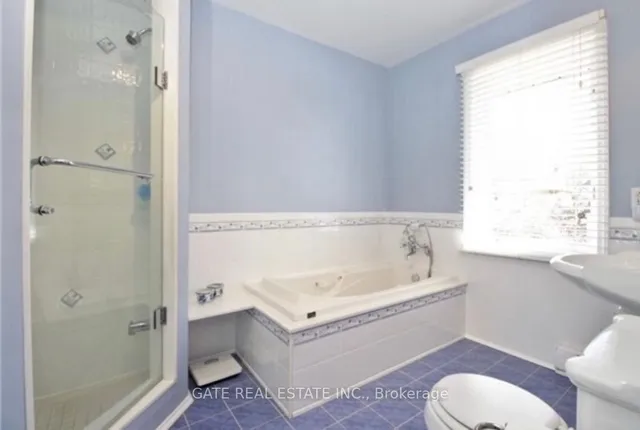 Additional image 7 of 16 Glenelia Ave