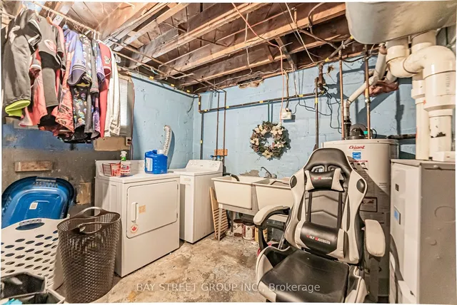 Additional image 24 of 240 Pellatt Ave