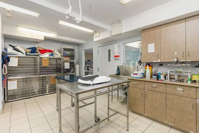 Additional image 24 of 29 Chaplin Cres