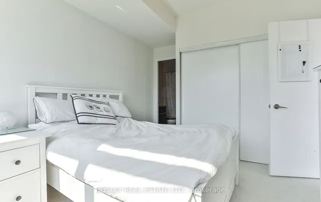 Additional image 10 of 500 Sherbourne St Unit 809