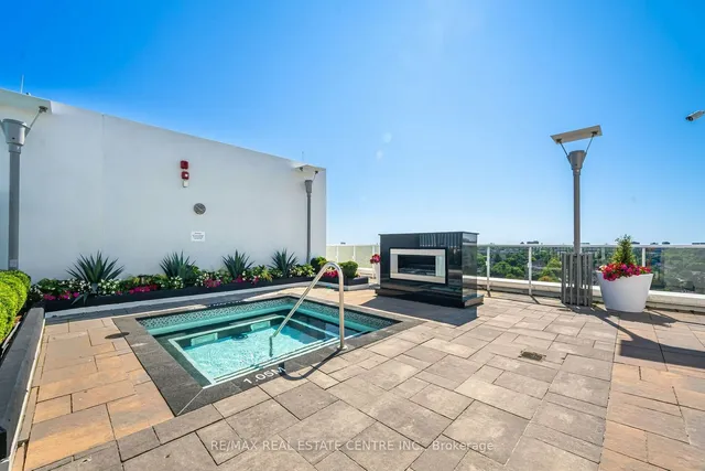 Additional image 21 of 3018 Yonge St Unit 214