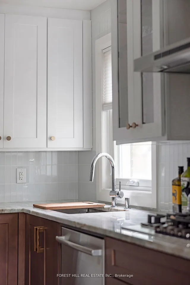 Additional image 13 of 2567 Lake Shore Blvd