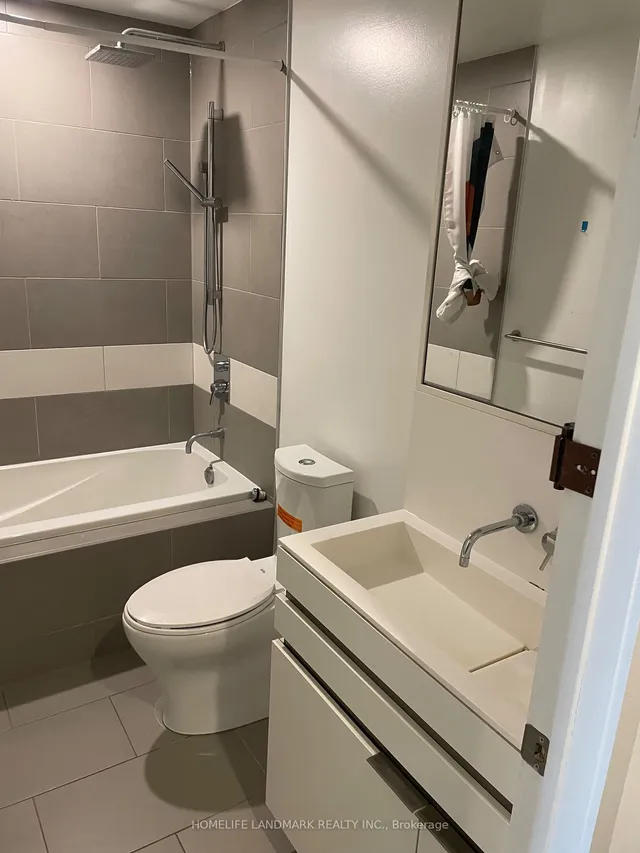 Additional image 6 of 197 yonge St Unit 1611