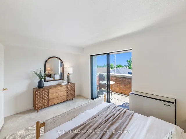 Additional image 12 of 2112 Queen St Unit 23