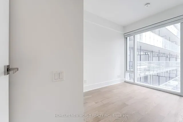 Additional image 22 of 1 Gloucester St Unit 915