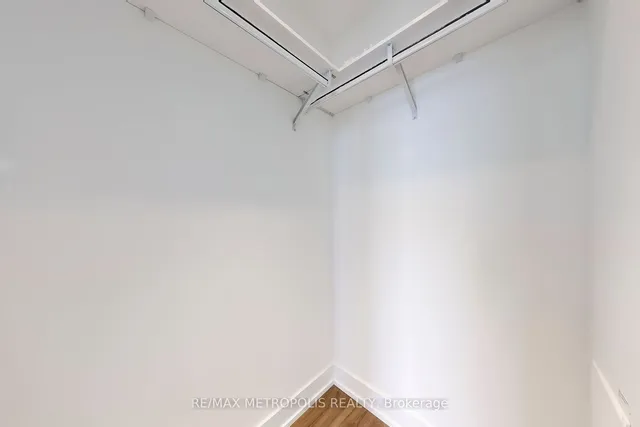 Additional image 19 of 20 Inn On The Park Dr Unit 638