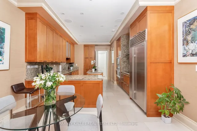 Additional image 12 of 1 St Thomas St Unit 14B