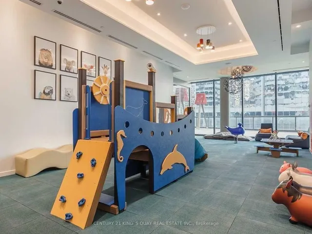 Additional image 35 of 88 Harbour St Unit 3402