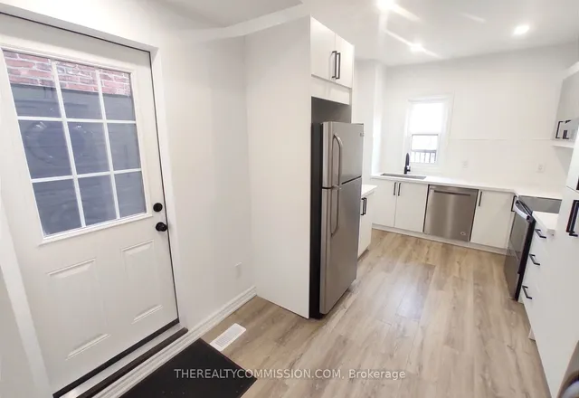 Additional image 6 of 613 Dufferin St