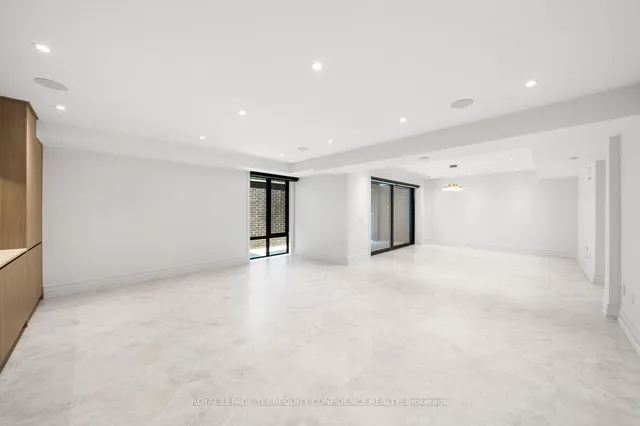 Additional image 33 of 184 Poyntz Ave