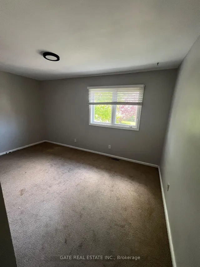 Additional image 10 of 16 Glenelia Ave