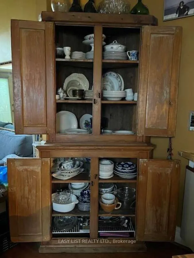 Additional image 11 of 33 Clinton St