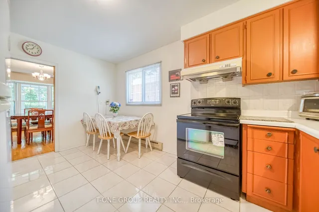 Additional image 17 of 20 Zircon Crt