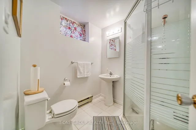 Additional image 30 of 20 Zircon Crt