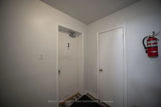 Additional image 8 of 19 Buttonwood Ave