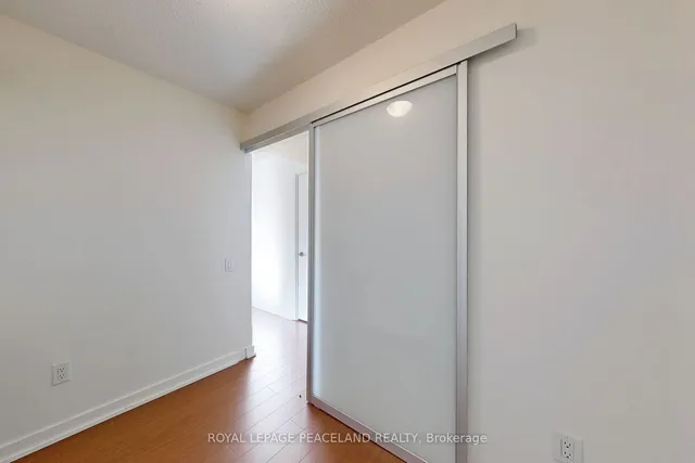 Additional image 28 of 33 Singer Crt Unit 1209