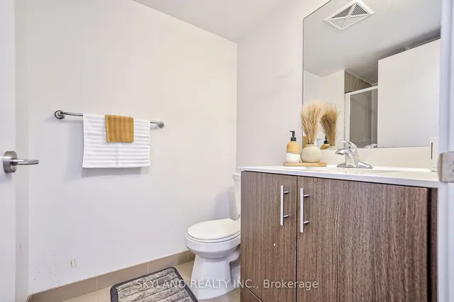 Additional image 17 of 255 Village Green Sq Unit 2204