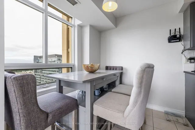 Additional image 17 of 18 Kenaston Gdns Unit 1202