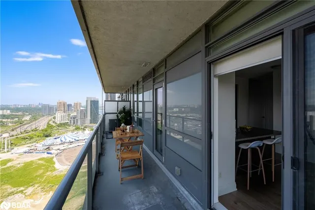 Additional image 24 of 36 Park Lawn Road Rd Unit 3205